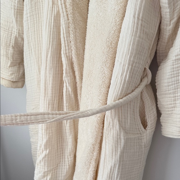Cream Sherpa Robe - Picture 6 of 8